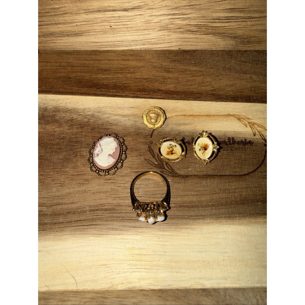 Vintage Jewelry Lots Gold Tone